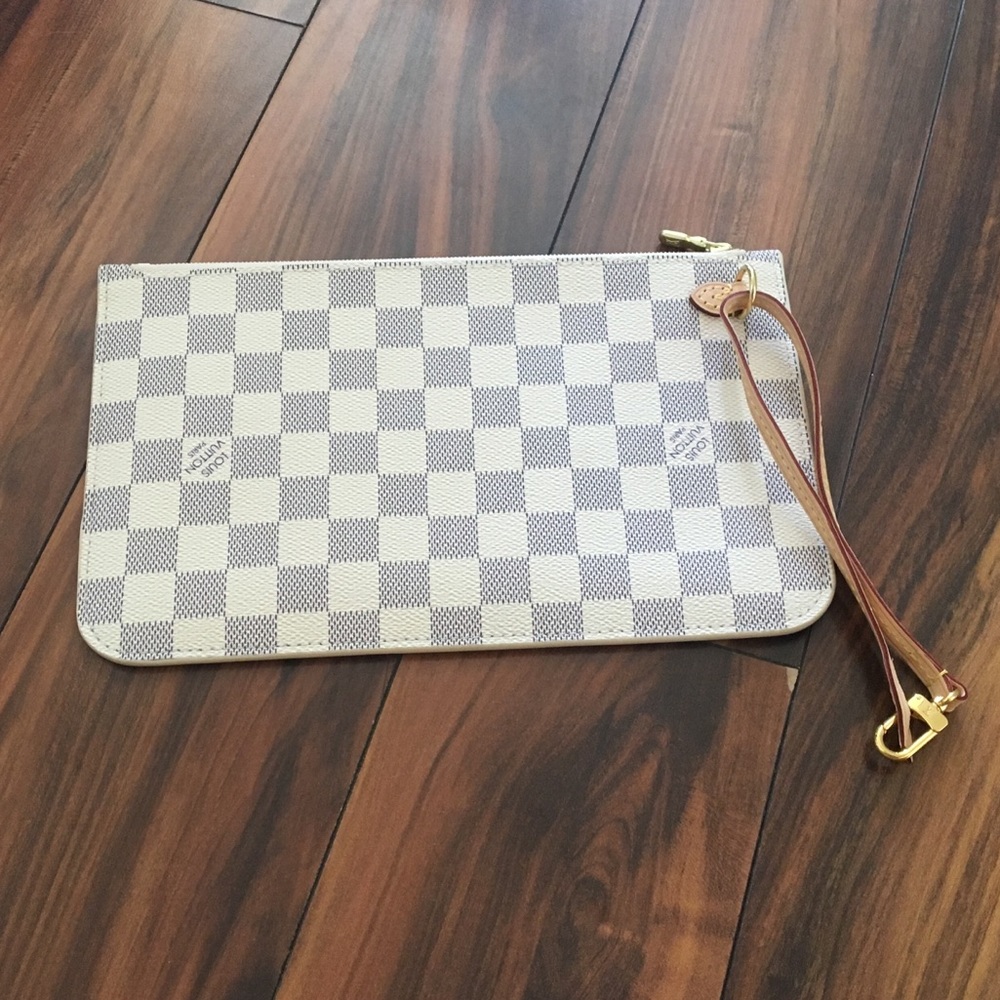 AUTH Louis Vuitton pouchette from neverfull.
